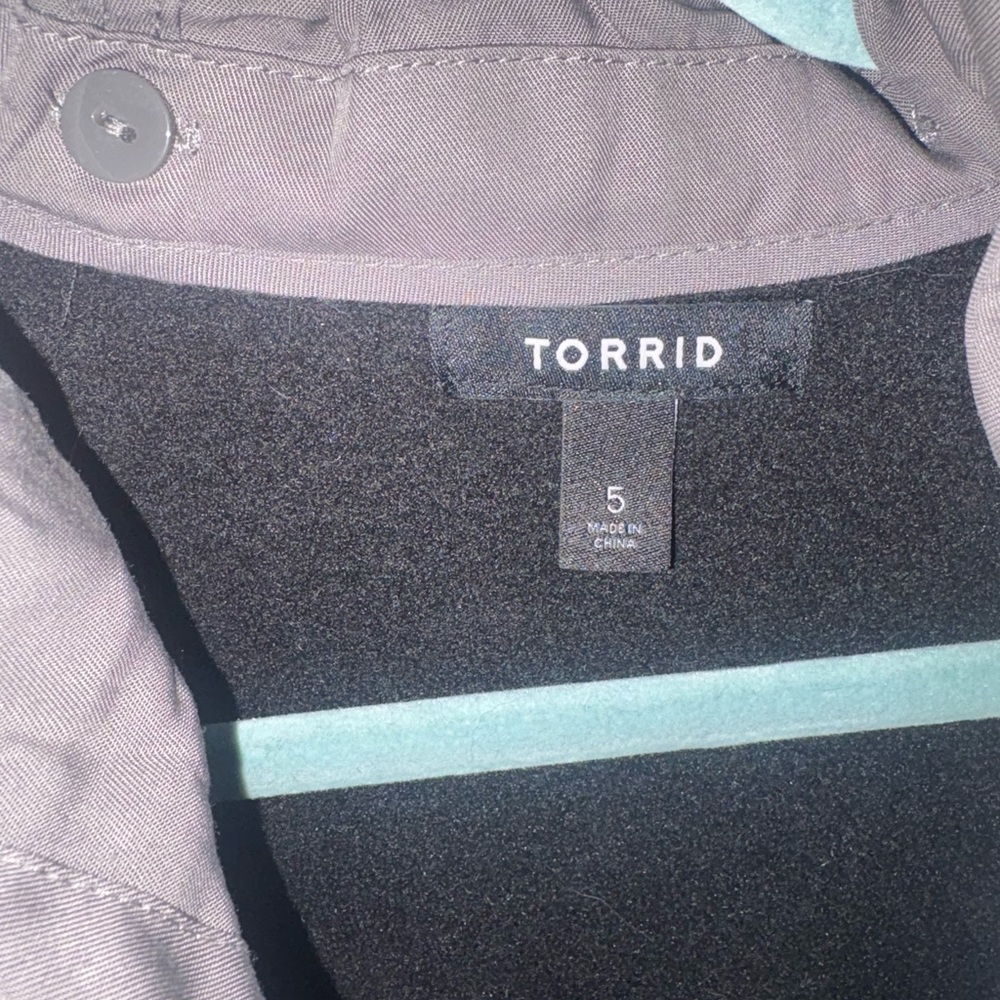 Women's‎ Black Hooded Jacket - Picture 5 of 9
